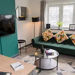 4 Bedroom Cosy Home Birmingham