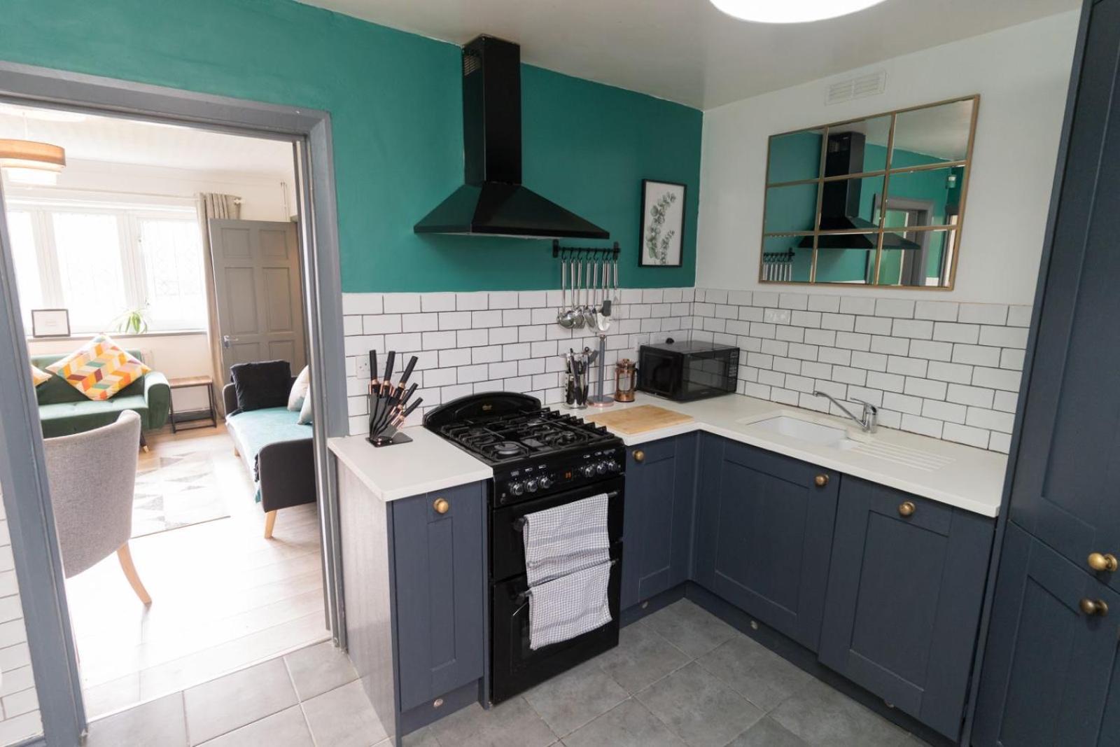 4 Bedroom Cosy Birmingham