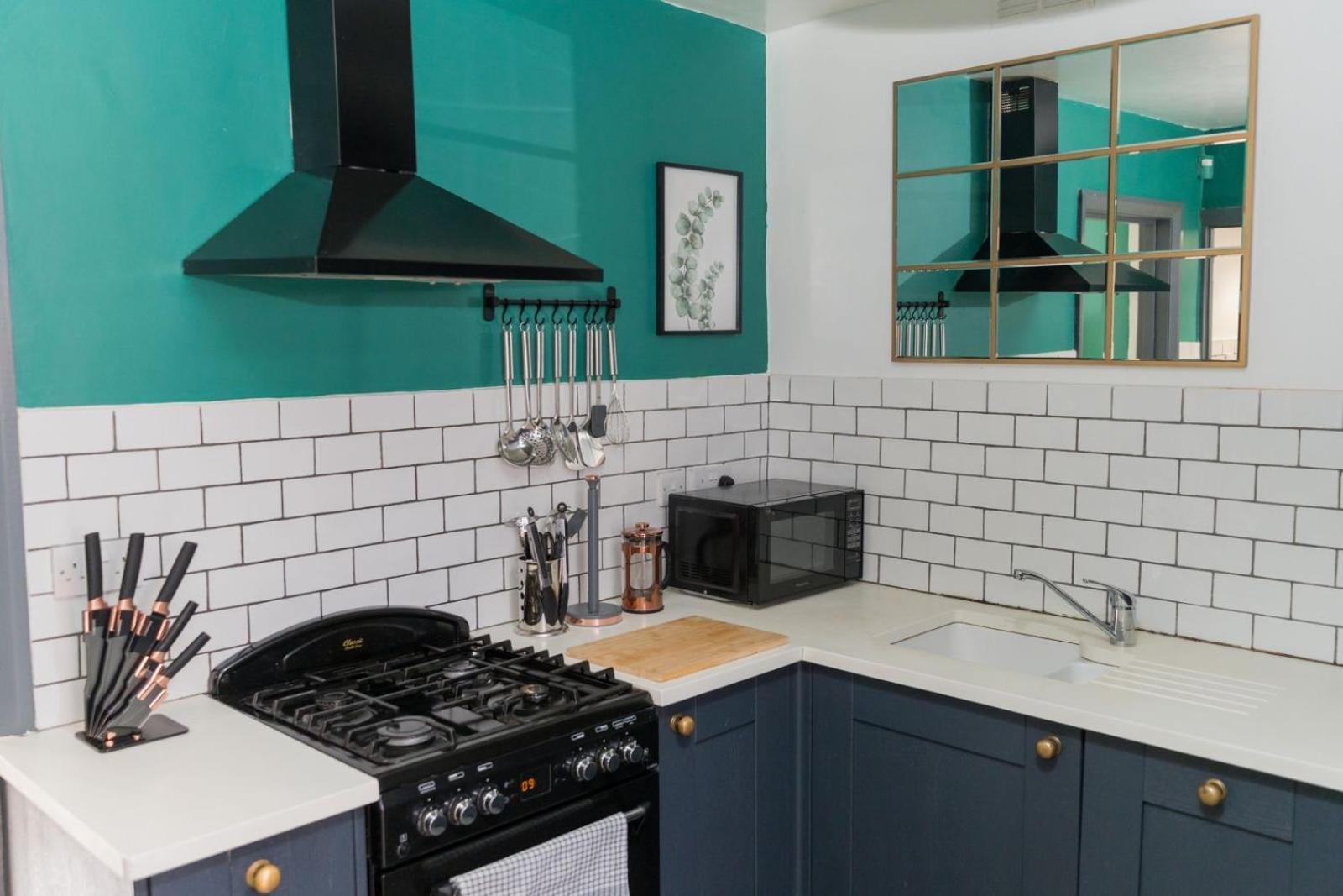 4 Bedroom Cosy Holiday home *