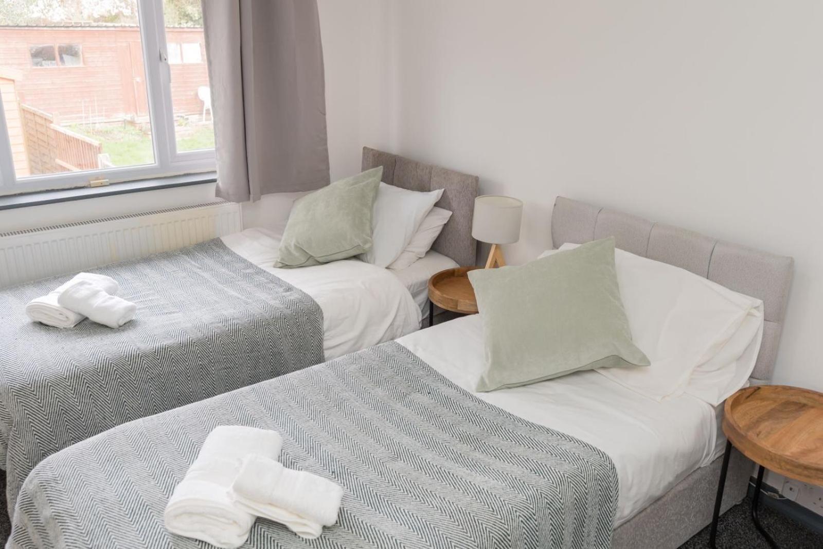 Holiday home 4 Bedroom Cosy *