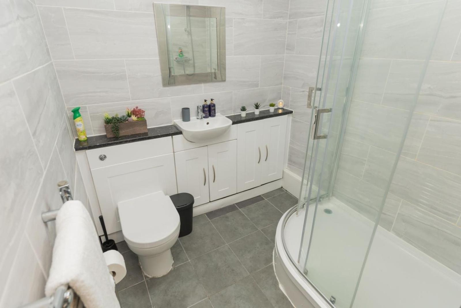 4 Bedroom Cosy Birmingham