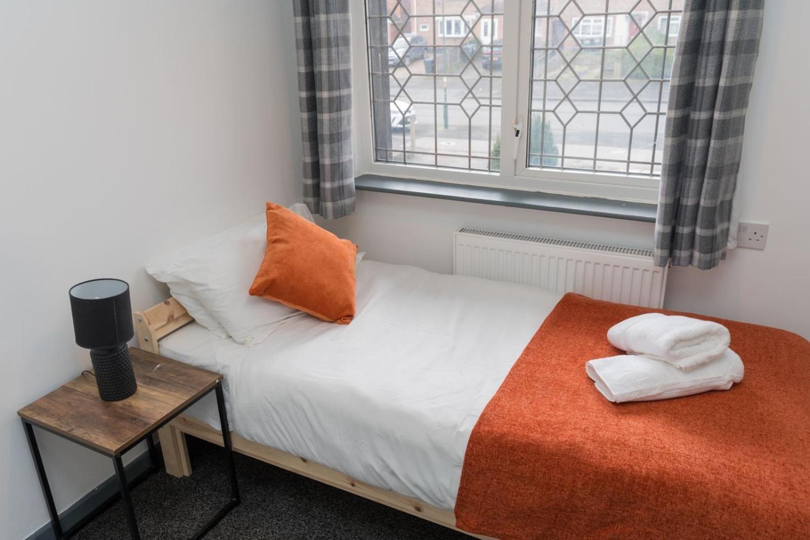 4 Bedroom Cosy * Birmingham